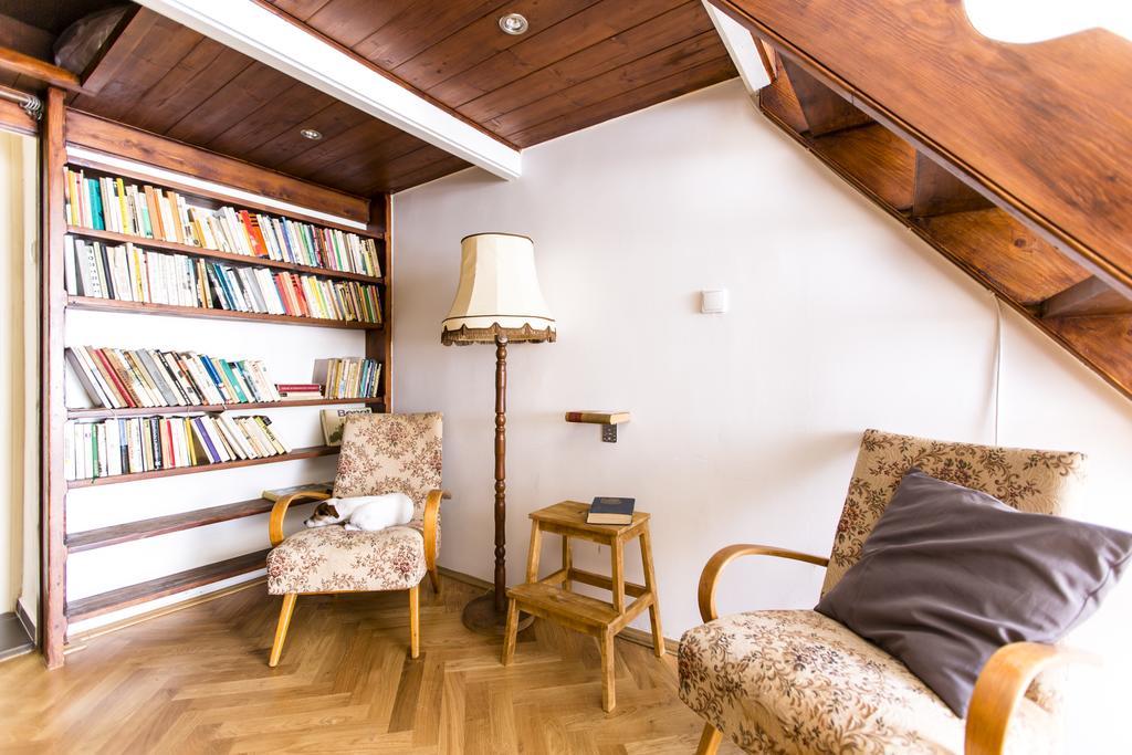 Friday Songs Apartment Prague Luaran gambar