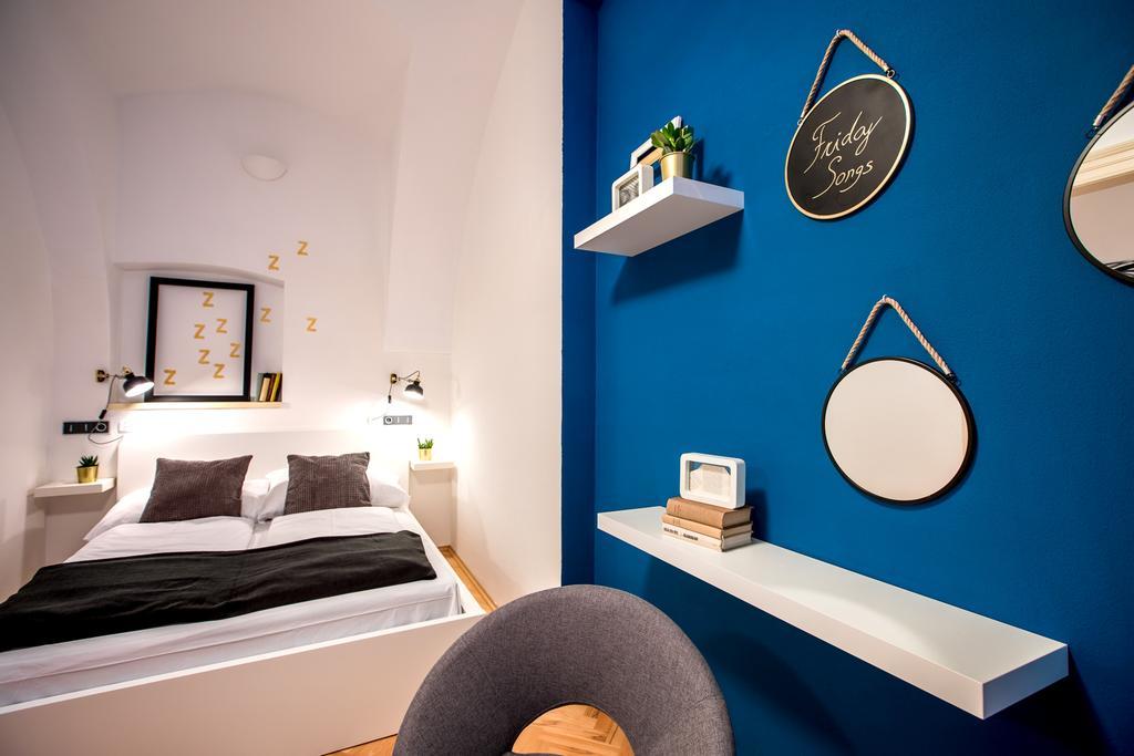 Friday Songs Apartment Prague Luaran gambar